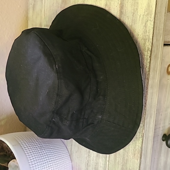 Checkered bucket hat - Picture 4 of 5